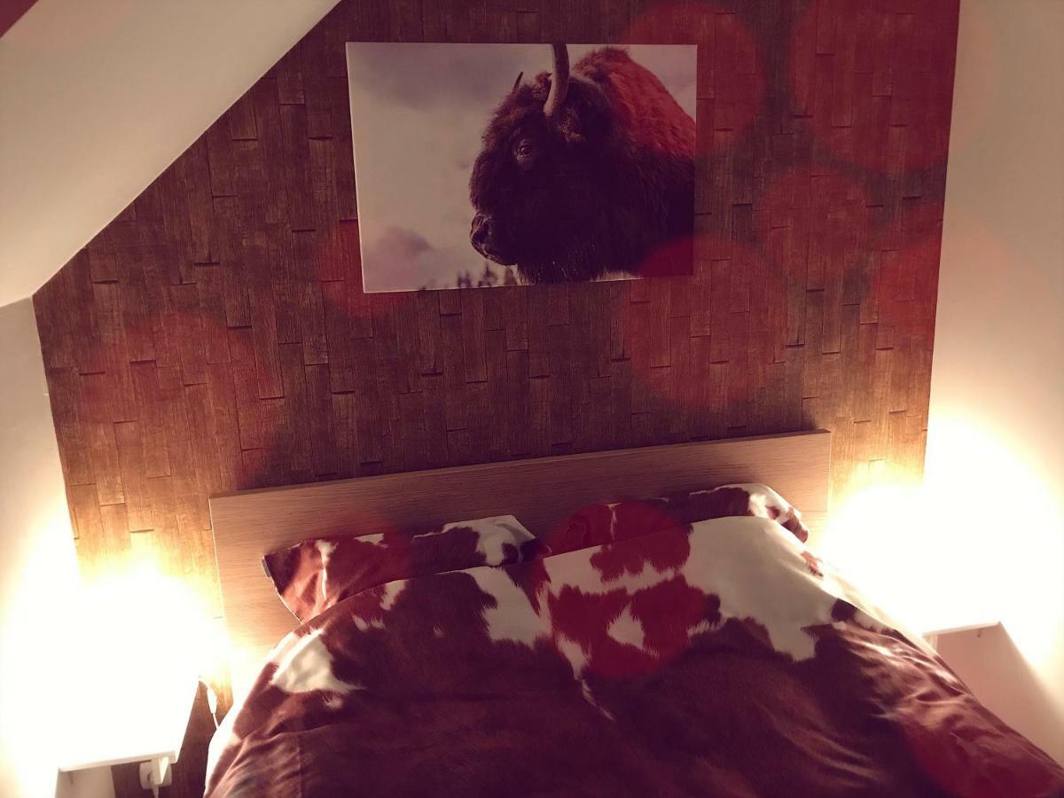 Villa Dakota - Jacuzzi, Zwembad, Playstation デュルビュイ エクステリア 写真